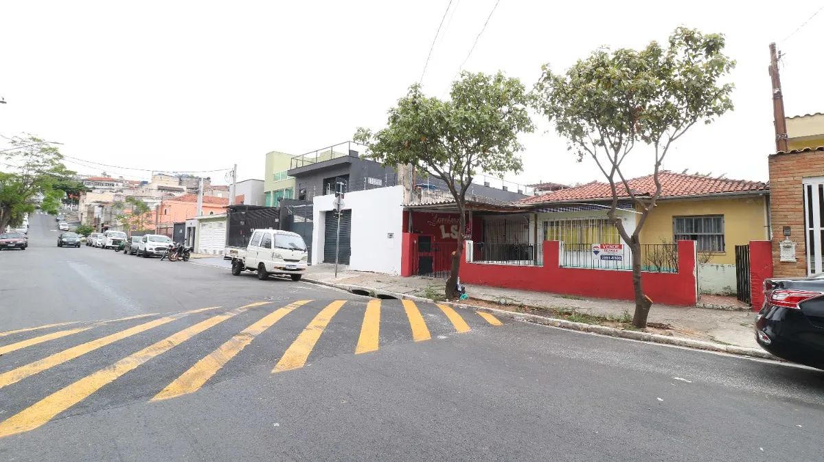 Casa para venda em Parque Peruche com 4 quartos, 197m² - Foto 2