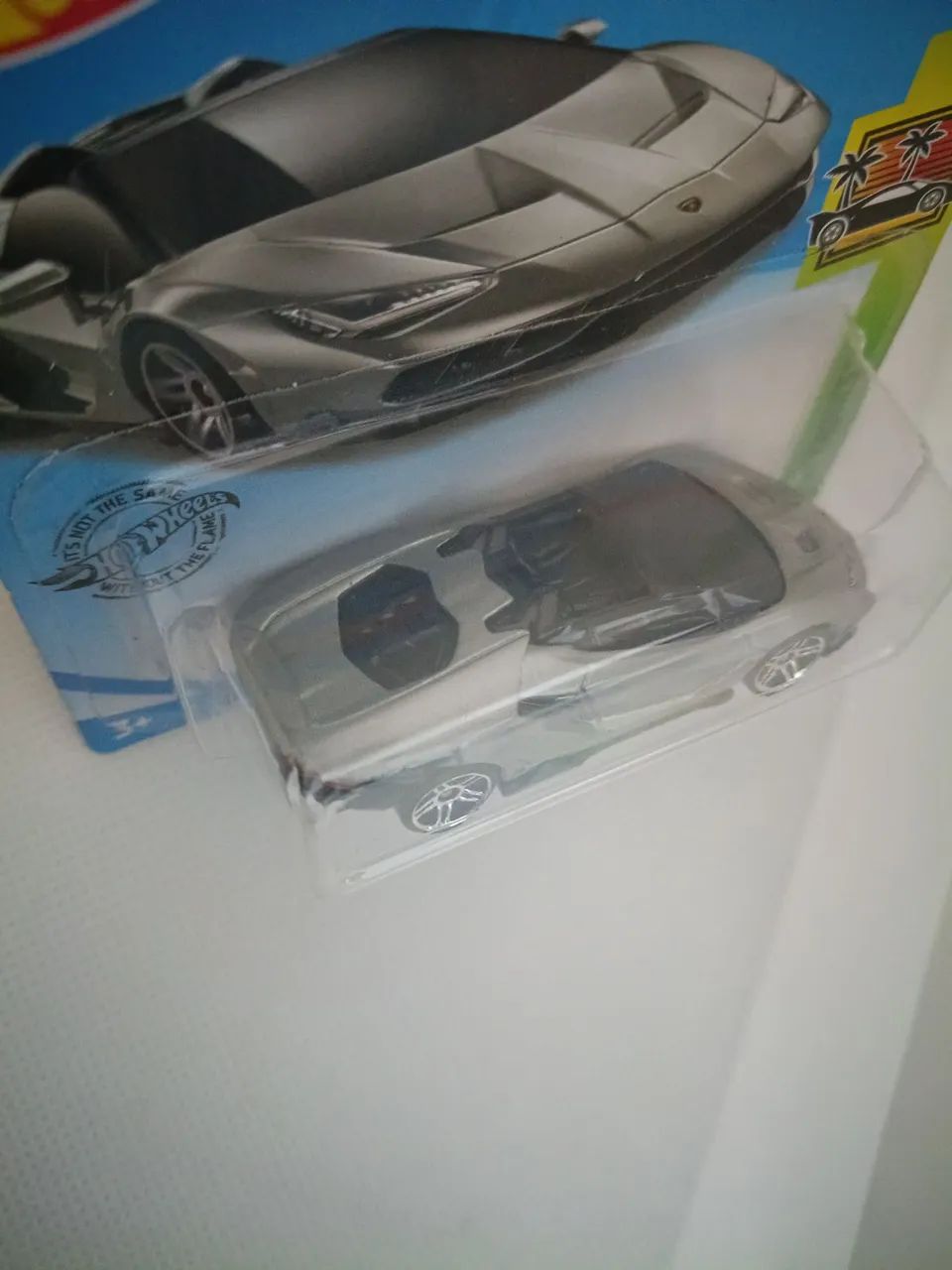 HOT Wheels 16' Lamborghini Centenário Roadster HW EXOTICS - Foto 4