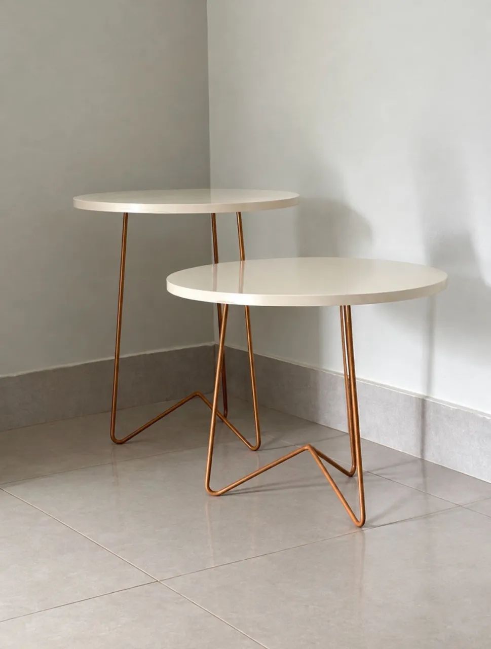 Mesas laterais pra decoração 