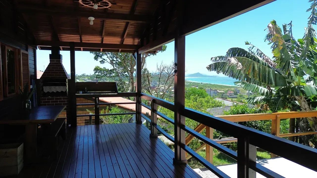 Casa com Vista para o Mar na Praia da Gamboa  Garopaba/SC - Foto 2