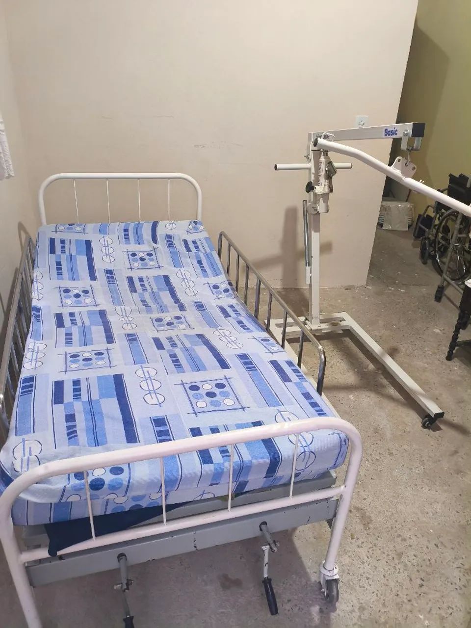 Cama e guincho para deficientes e idosos  - Foto 4