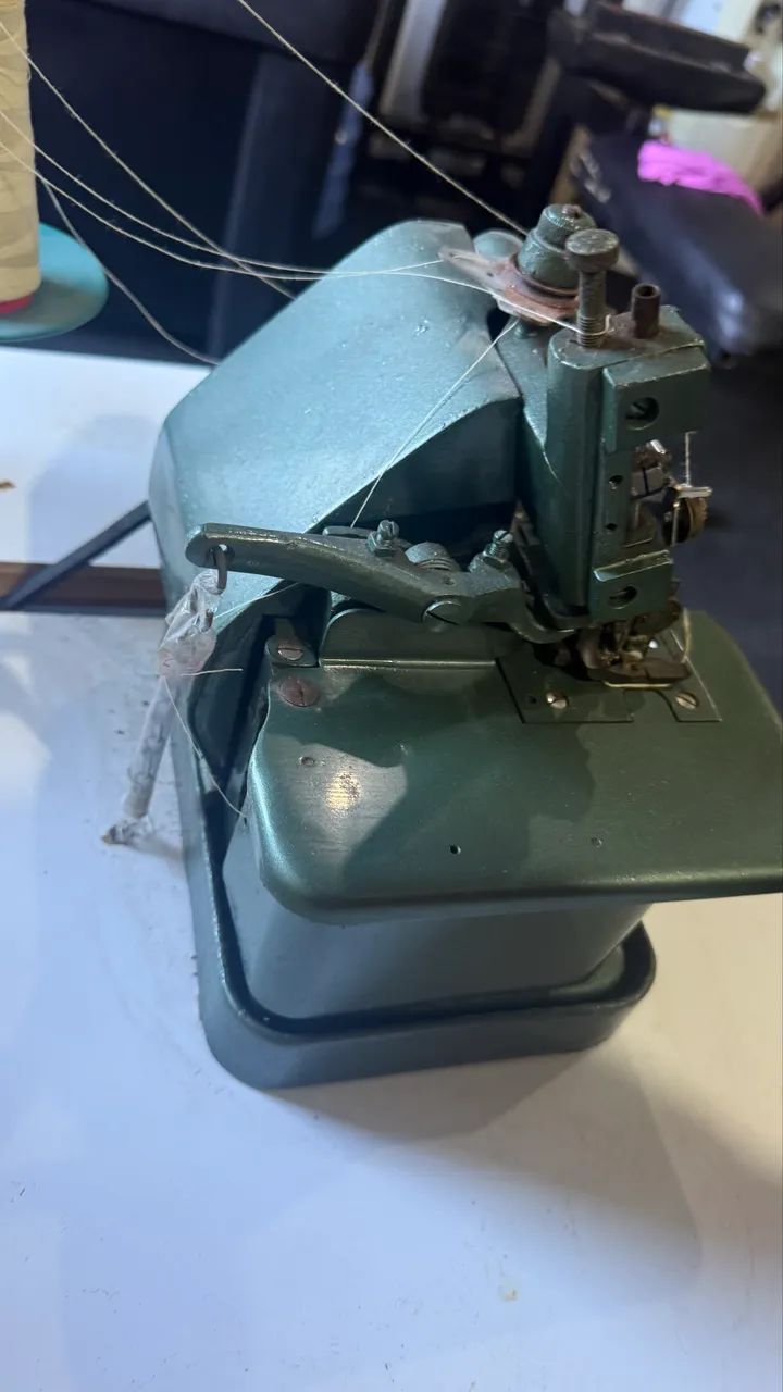 Vendo máquina overloque usada 