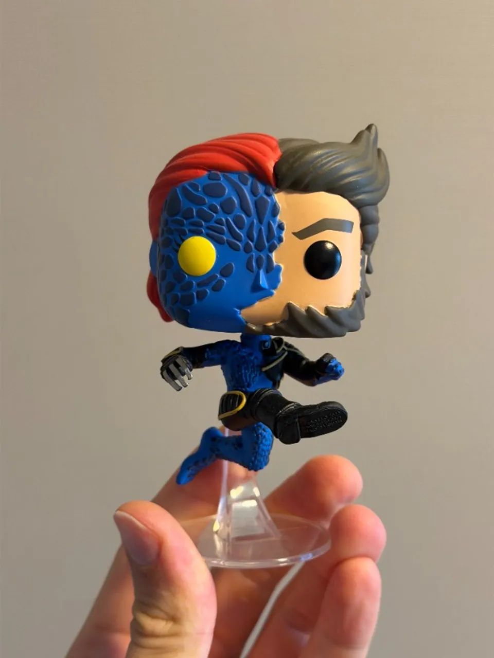 Funko Pop Mistica como Wolverine #217 (SEM CAIXA)