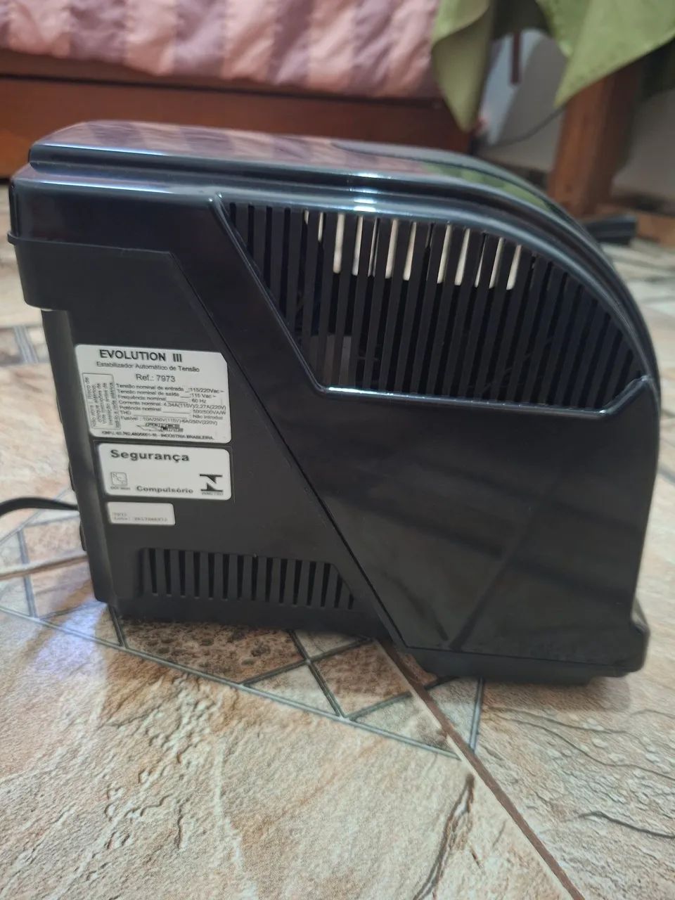 Estabilizador Force Line Evolution III 500VA Funcionando - Foto 2