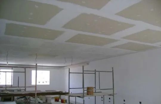 PAREDE DE GESSO ACARTONADO E FORRO COMPLETO - Foto 3