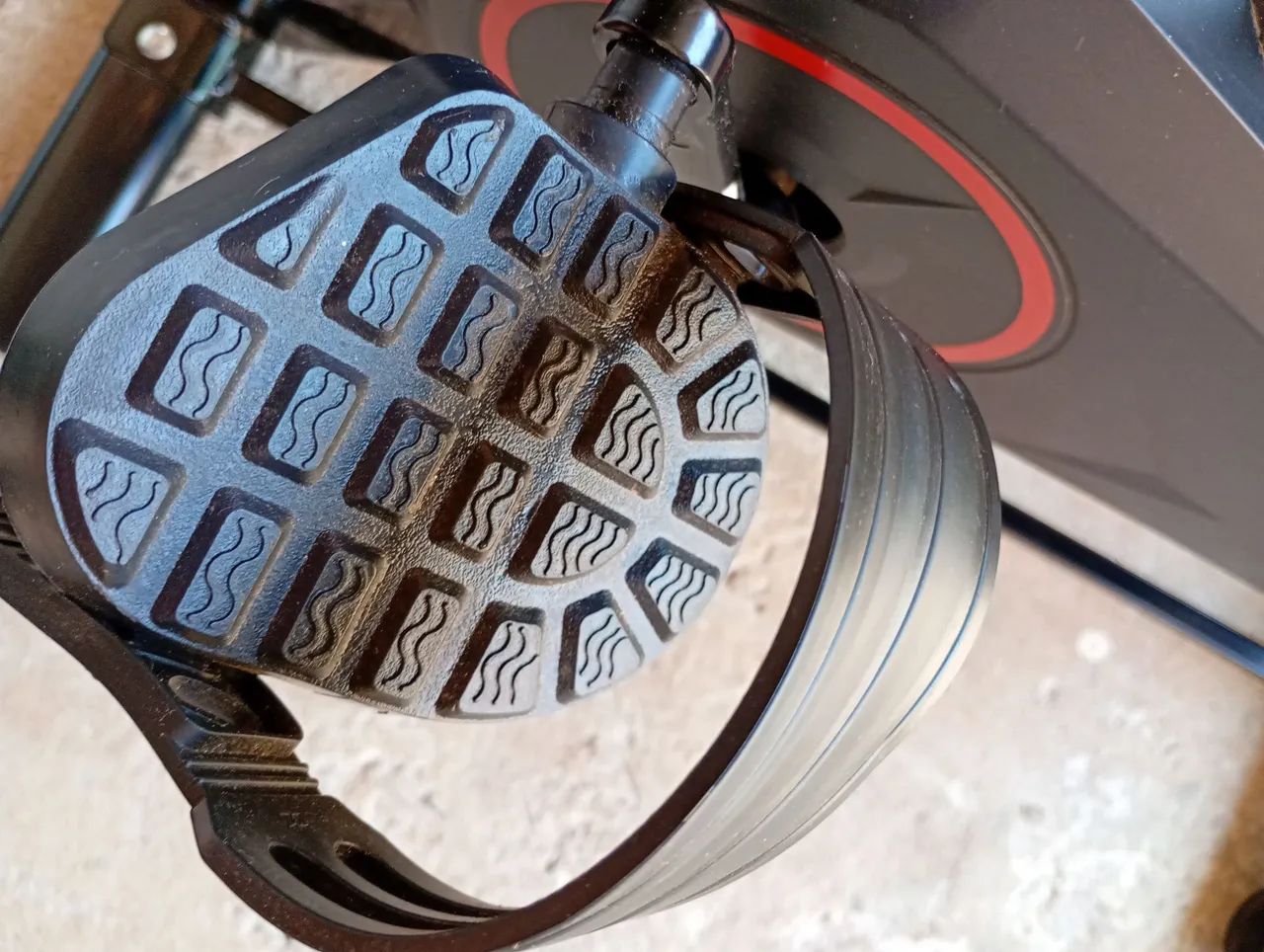 Vende-se uma bicicleta ergométrica nova  - Foto 4