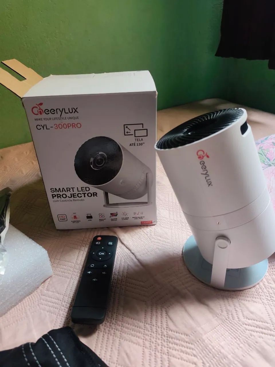 Stamrt led projector com controle remoto  - Foto 3