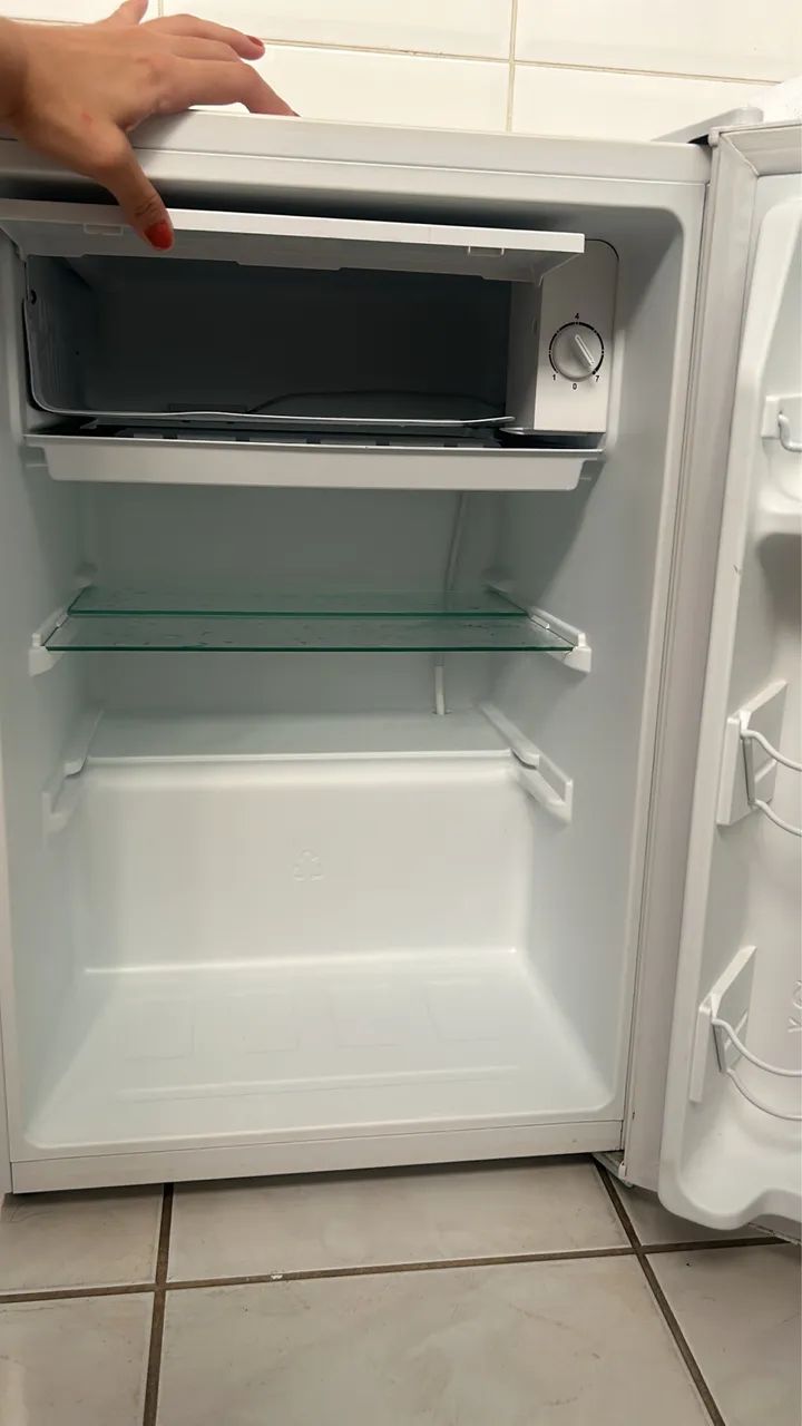 Frigobar EOS Ice Compact 71 Litros Branco EFB81 110V - Foto 5