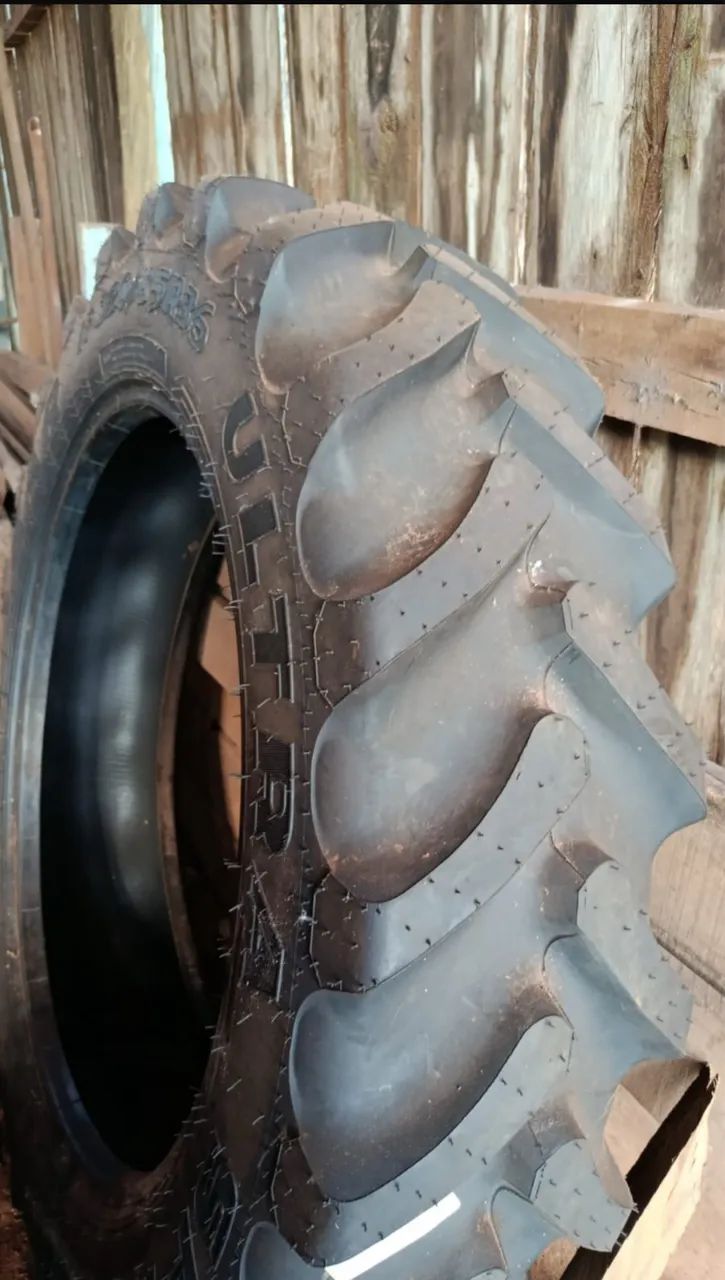 Pneu Aro 36 para pulverizador  - Foto 2