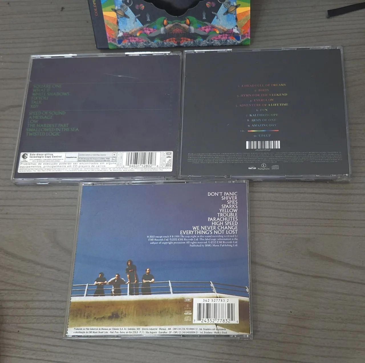 Cds Coldplay excelente estado são 3 pelo valor anúncio  - Foto 5