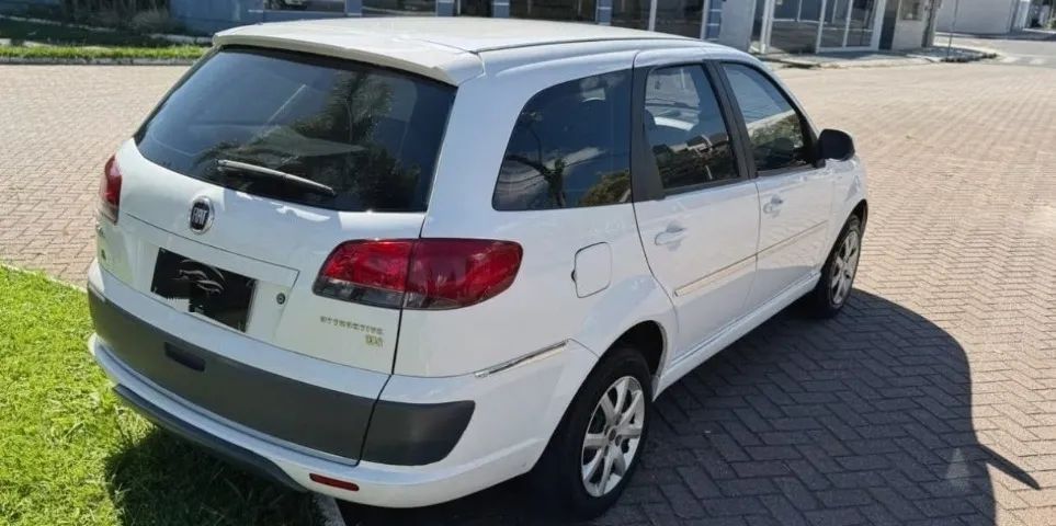 Fiat Palio Week. Attractive 1.4 Fire Flex 8V 2014 - Foto 2