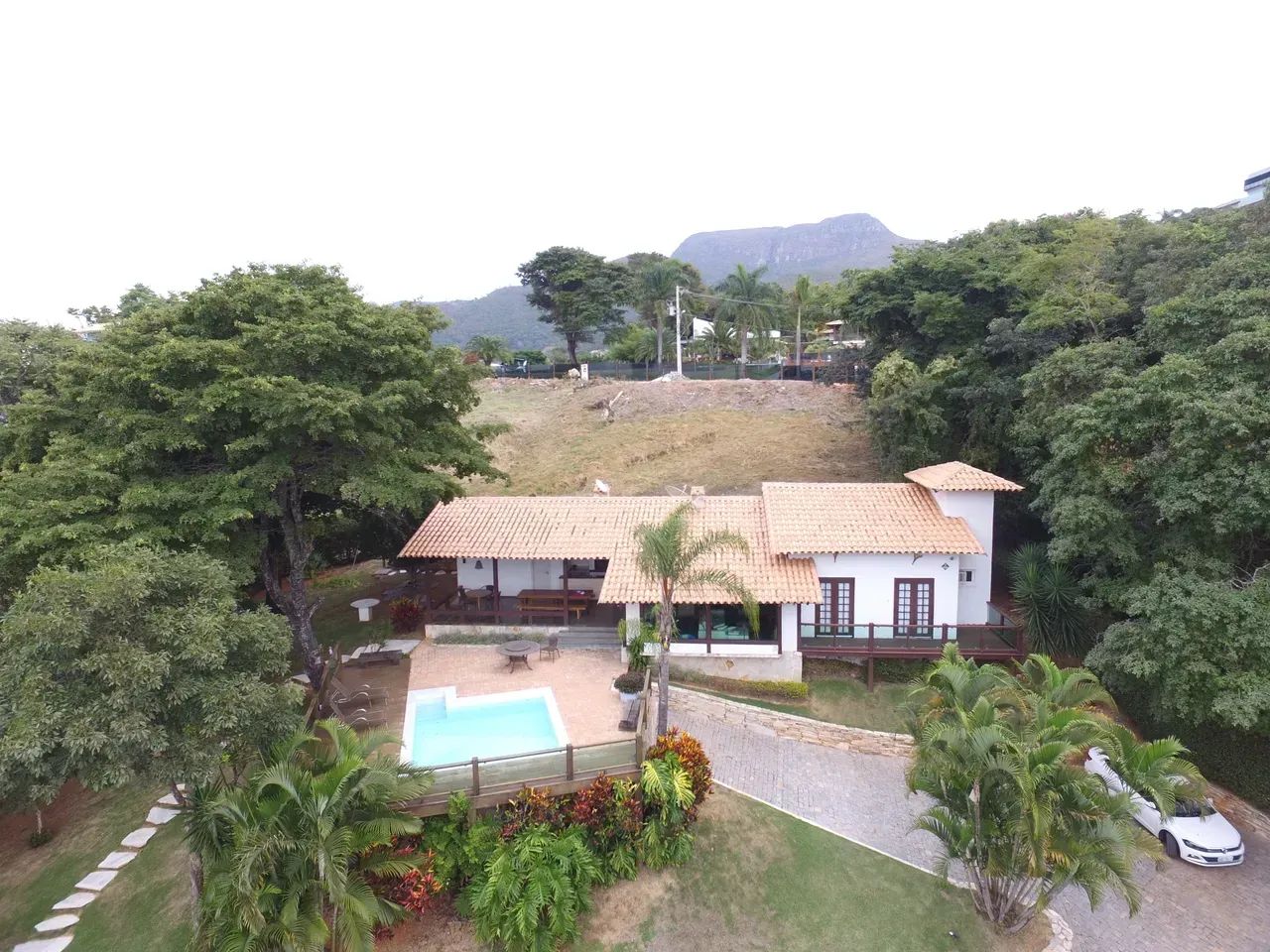 Casa para venda tem 290 metros quadrados com 4 quartos - Foto 5
