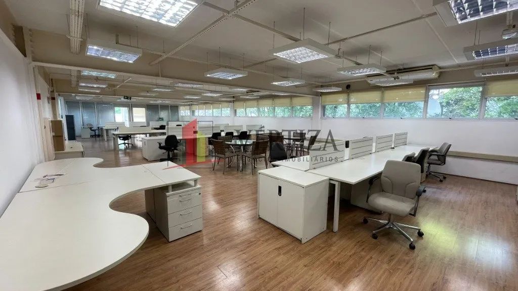 Salas comerciais com 820m² para locação na Vila Olímpia