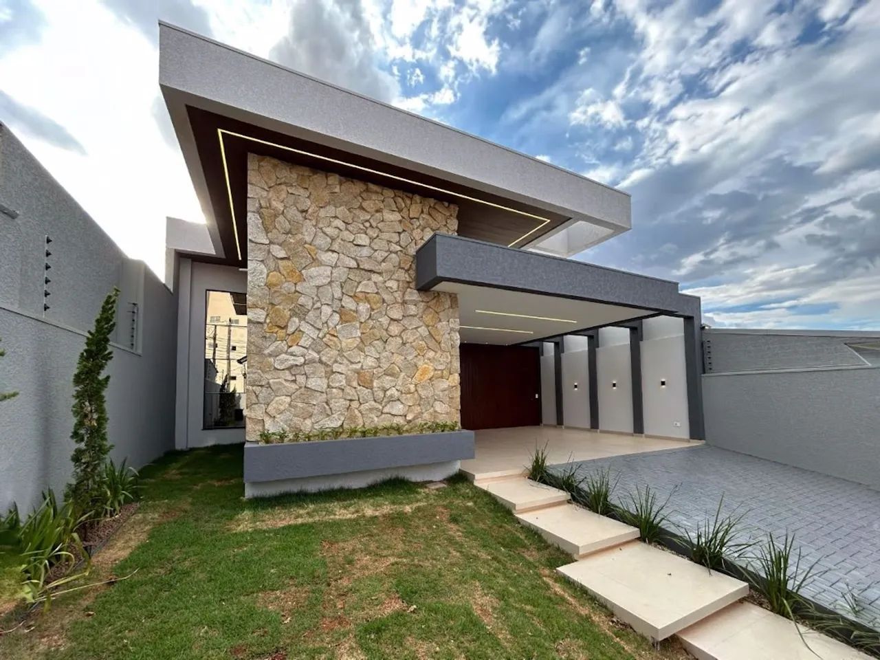 Casa térrea 3 suítes e piscina no Cancelli