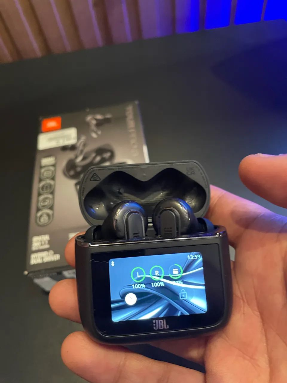 Fone Bluetooth JBL Tour Pro 3 com Smart Case Touch - Completo na Caixa - Foto 3