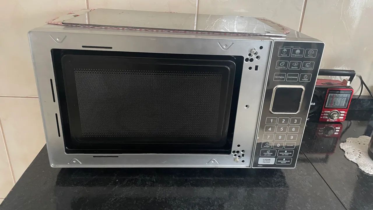 Vende - se microondas Philco 25  litros 