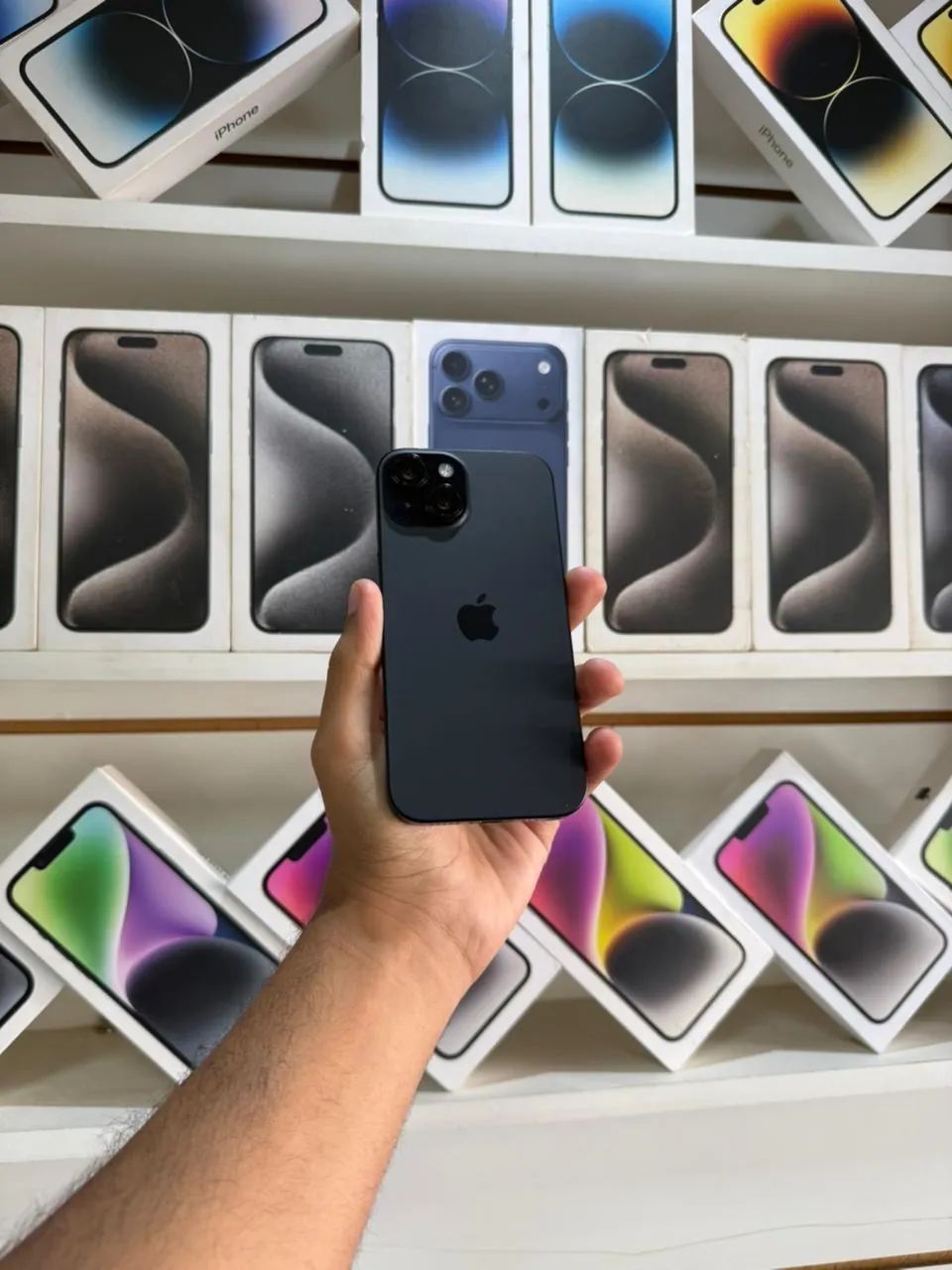 IPHONE 15 256 GB - 3.400,00