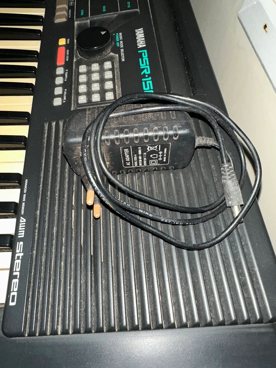 YAMAHA PSR150 com suporte  - Foto 4