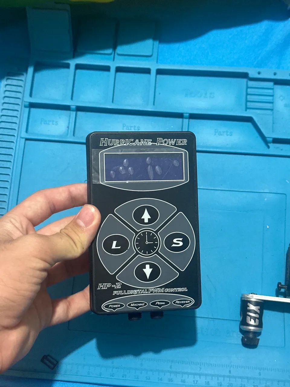 Fonte Hurricane e Máquina X13 para tatuagens - Foto 2