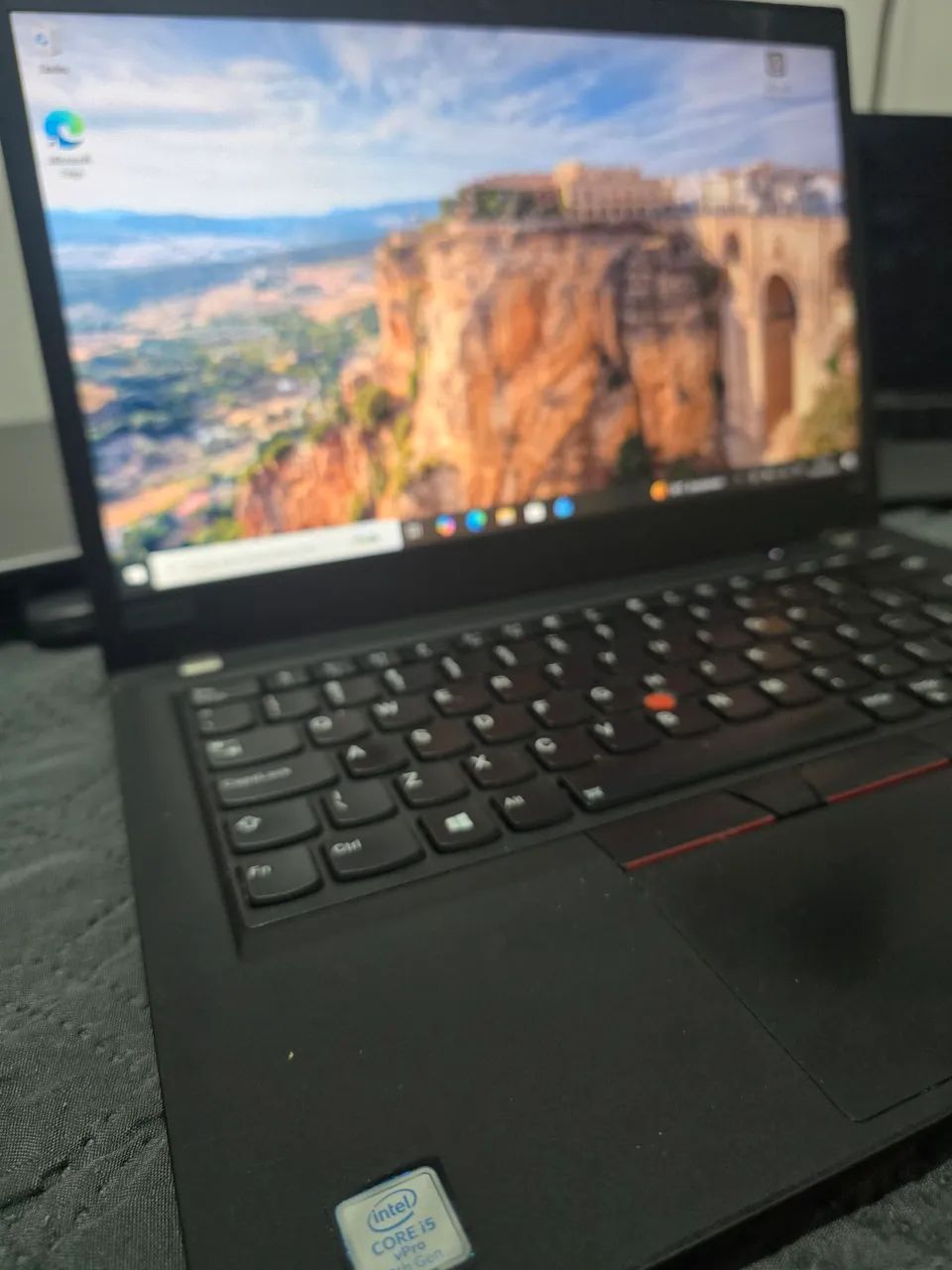 ThinkPad - T490 (Touch-Screen) - Foto 3