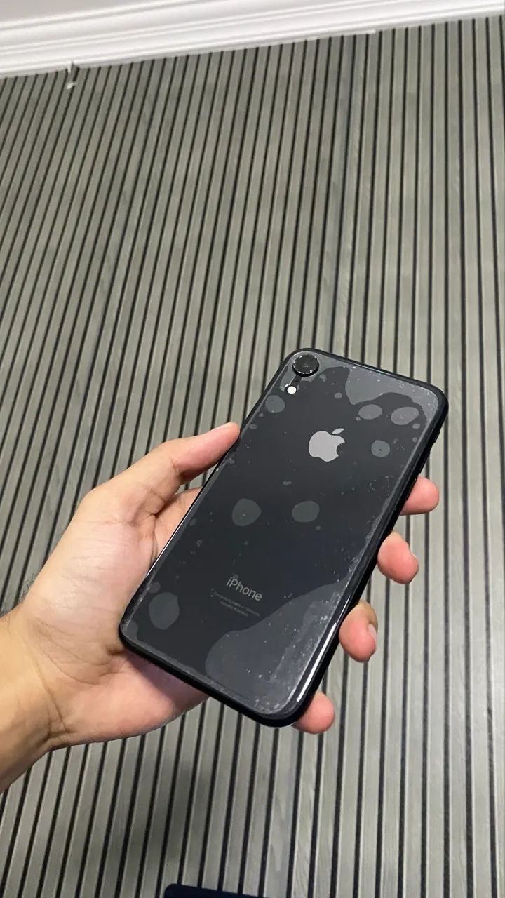 iPhone XR preto 64gb