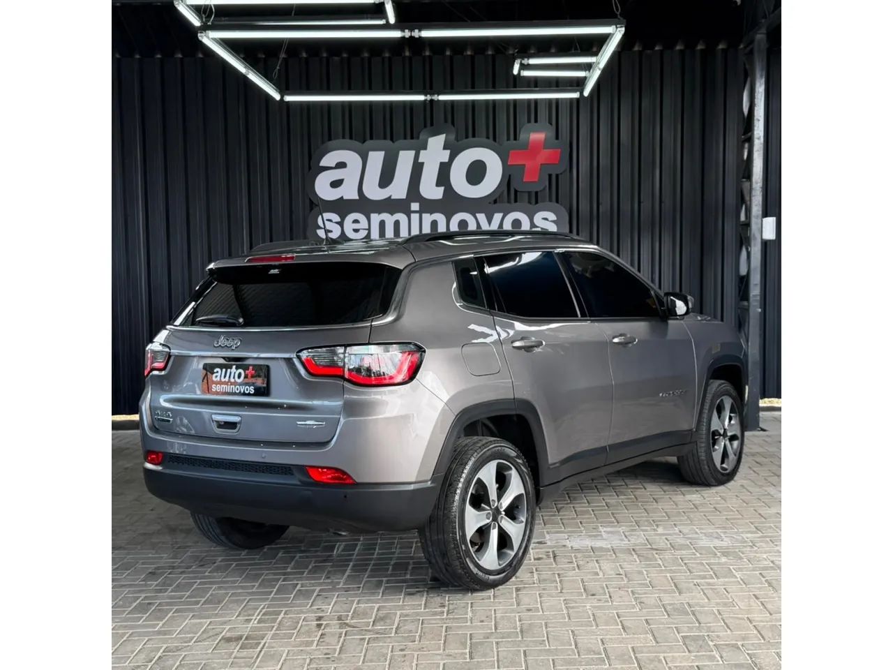 Jeep Compass Longitude 2.0 4X4 Dies. 16V Aut. 2017 - Foto 4