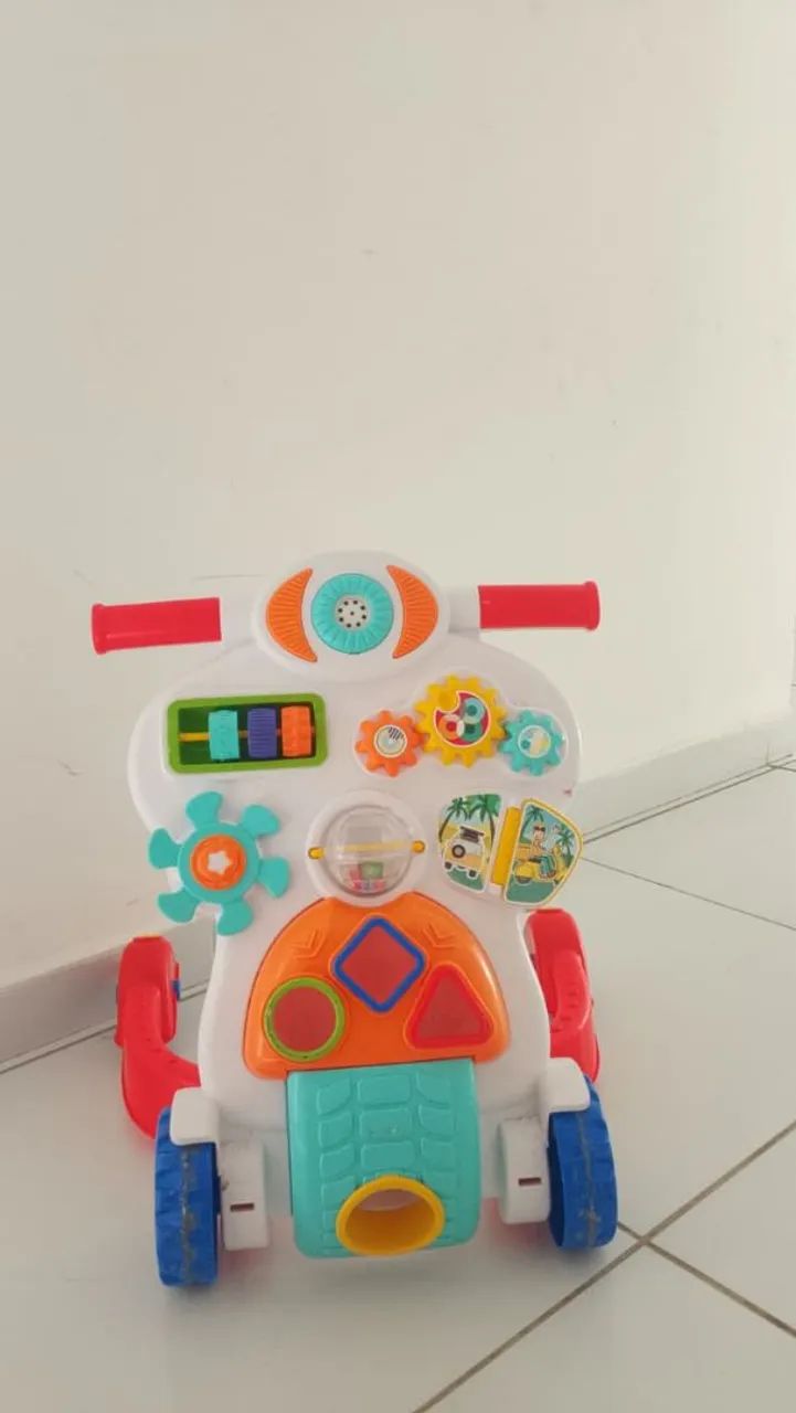 Vendo carrinho andador e bb canguru  - Foto 2