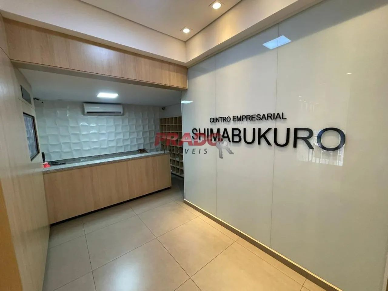 Sala comercial com 70m² privativos + 1 vaga em área central de Maringá-PR para Locação! - Foto 5