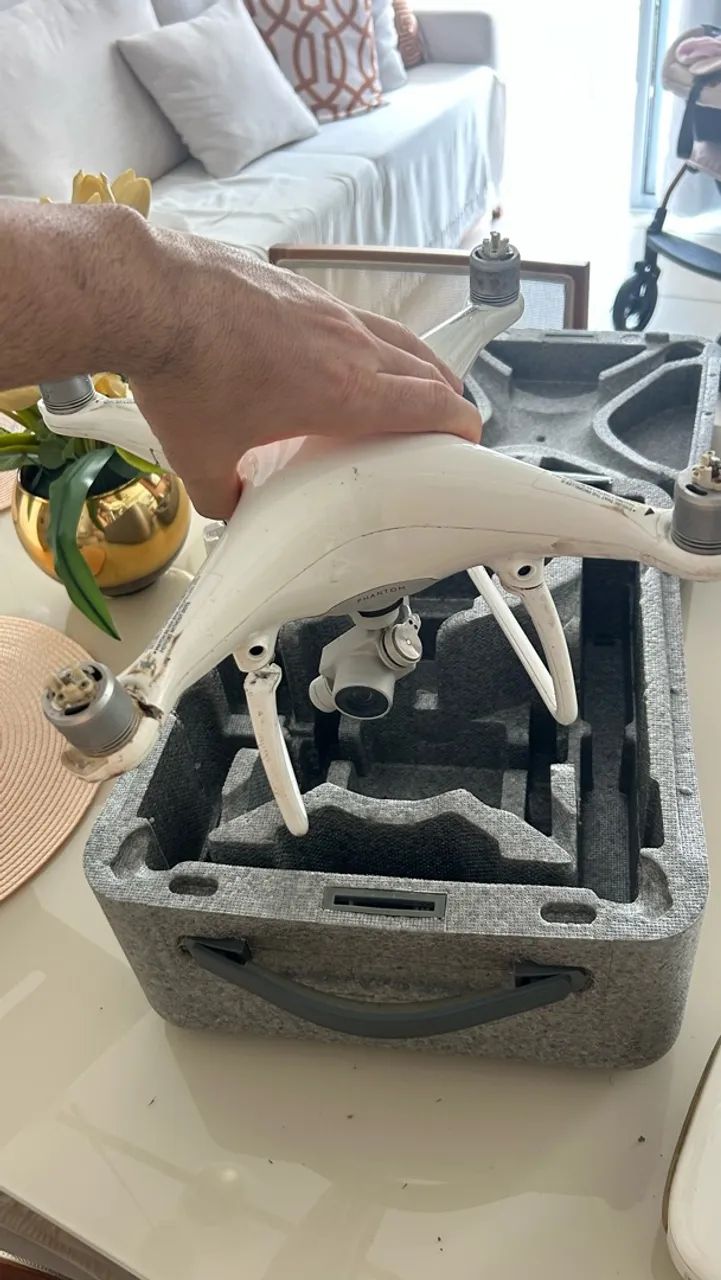 Drone DJI Phantom 4 quebrado - Foto 3
