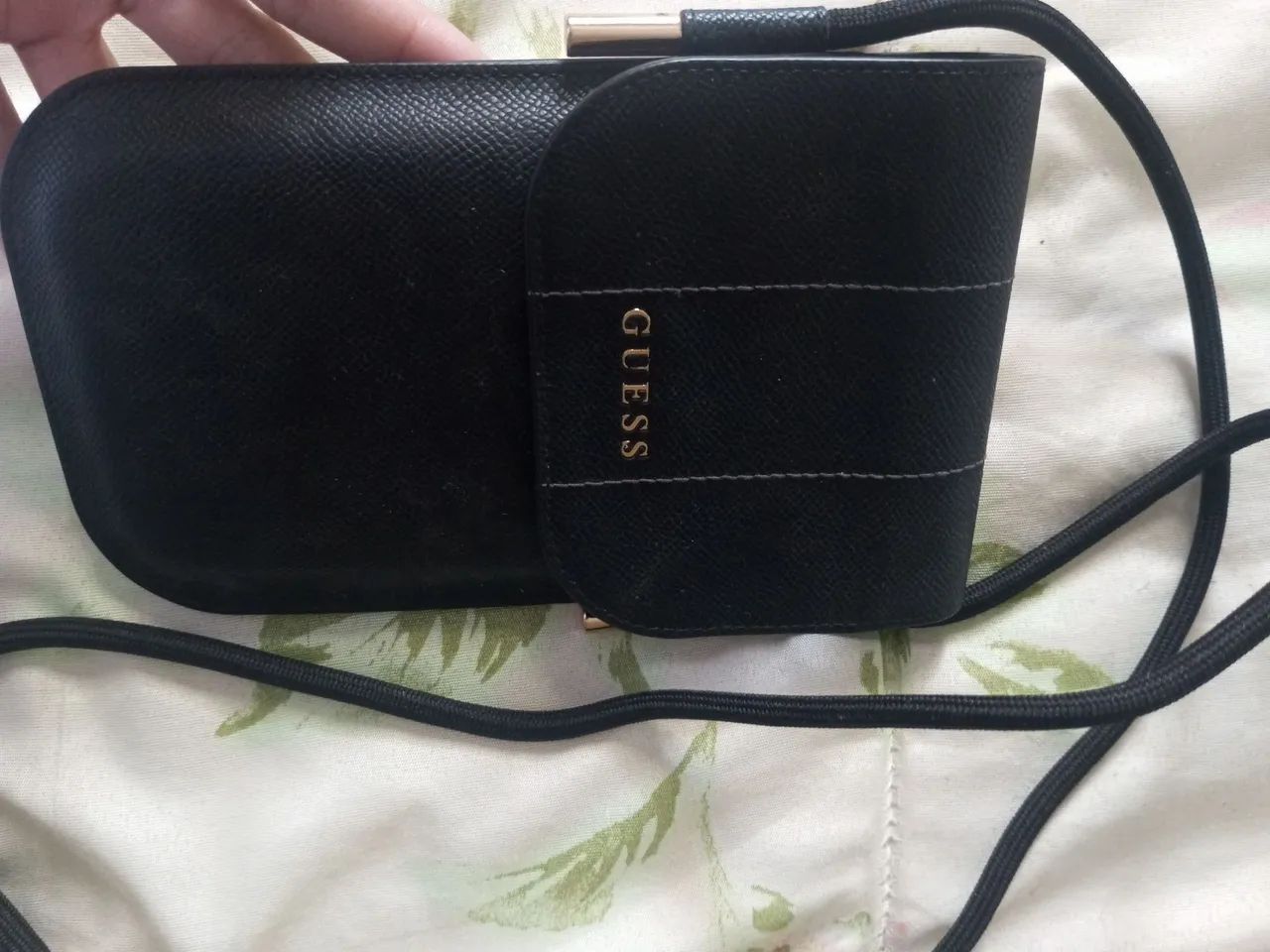 Bolsa Guess pequena de ombro  - Foto 2