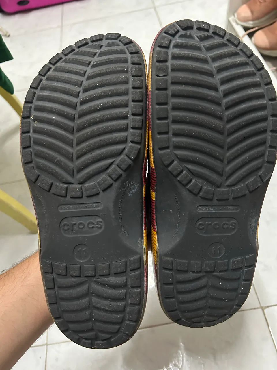 Crocs Harry Potter grifinoria - Foto 2