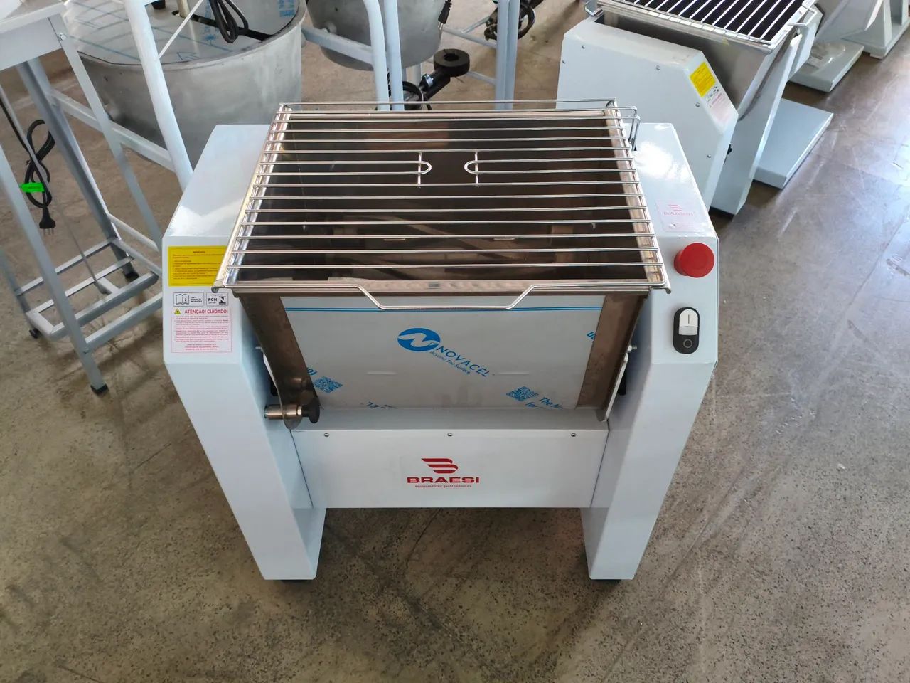 Amassadeira Semirápida 25kg Basculante - Braesi