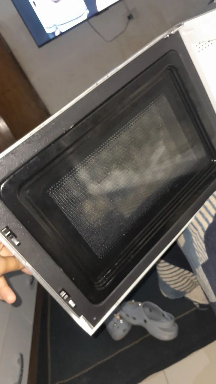 Microondas espelhado 33 litros, em ótimo estado. R$400 - Foto 5