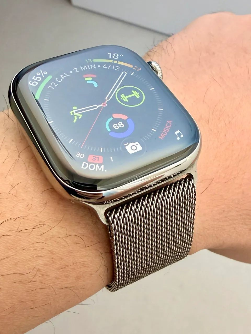 Apple Watch séries 10 Titanium natural com loop milanês  - Foto 3