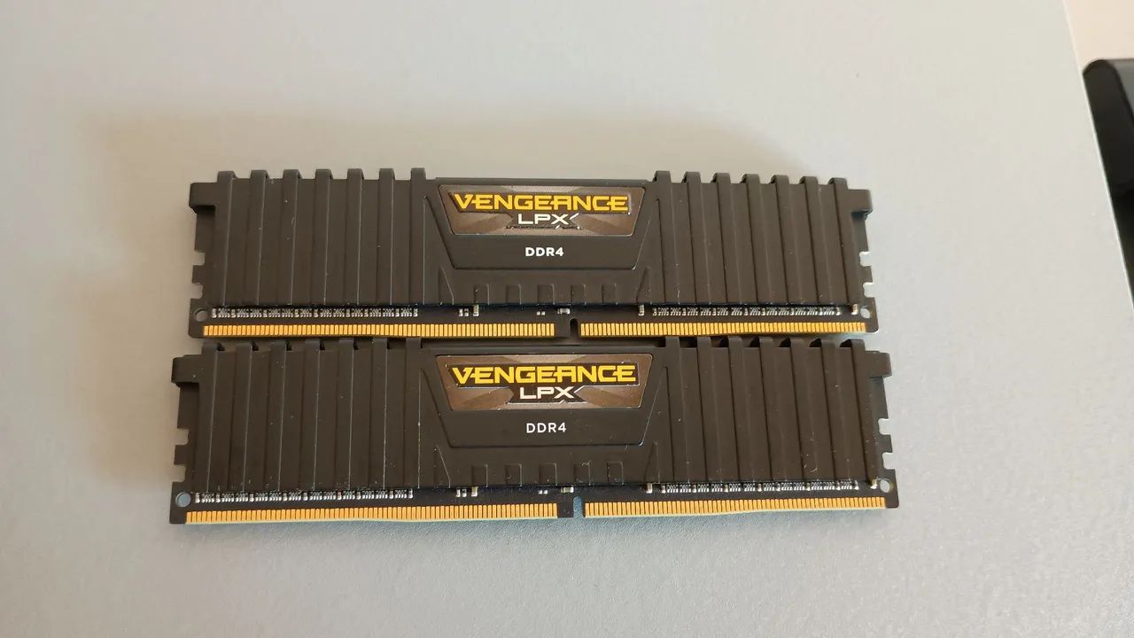 DDR4 4GB 2400MHz
