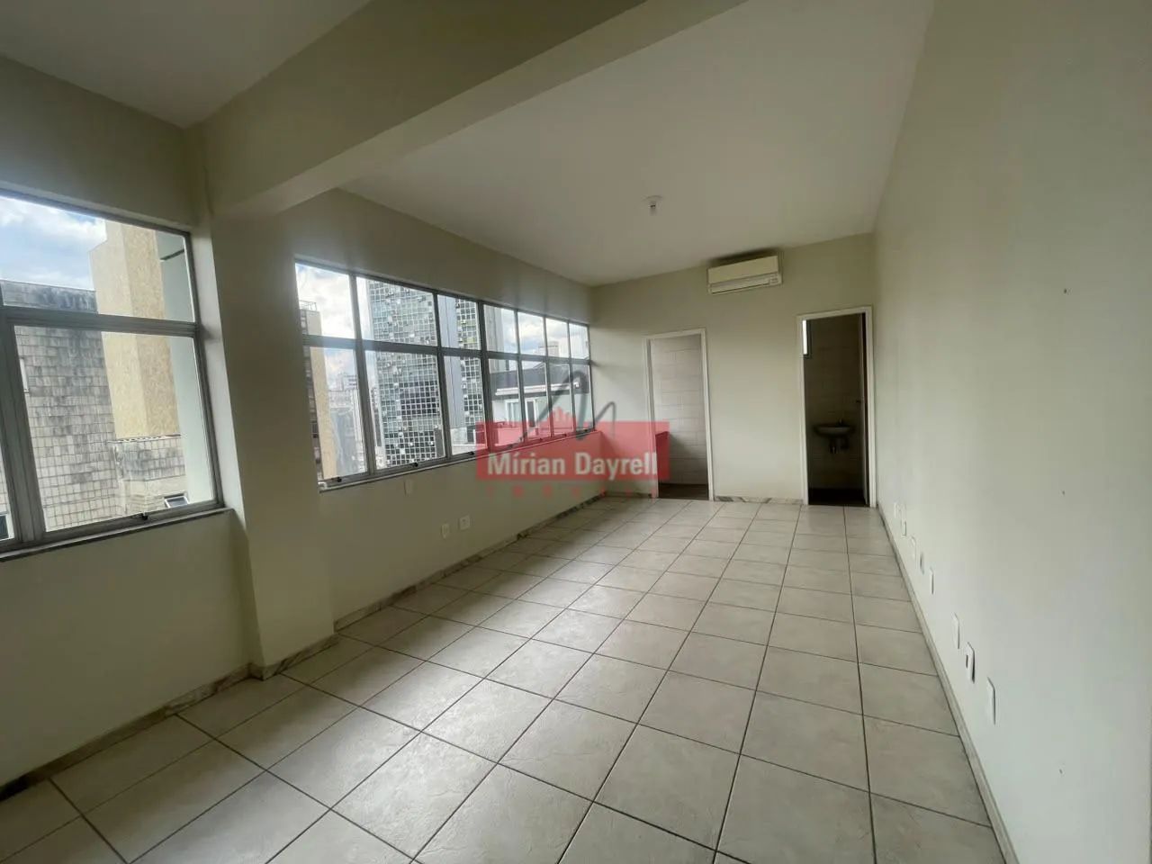 (83170) para aluguel - Sala com , no São Pedro