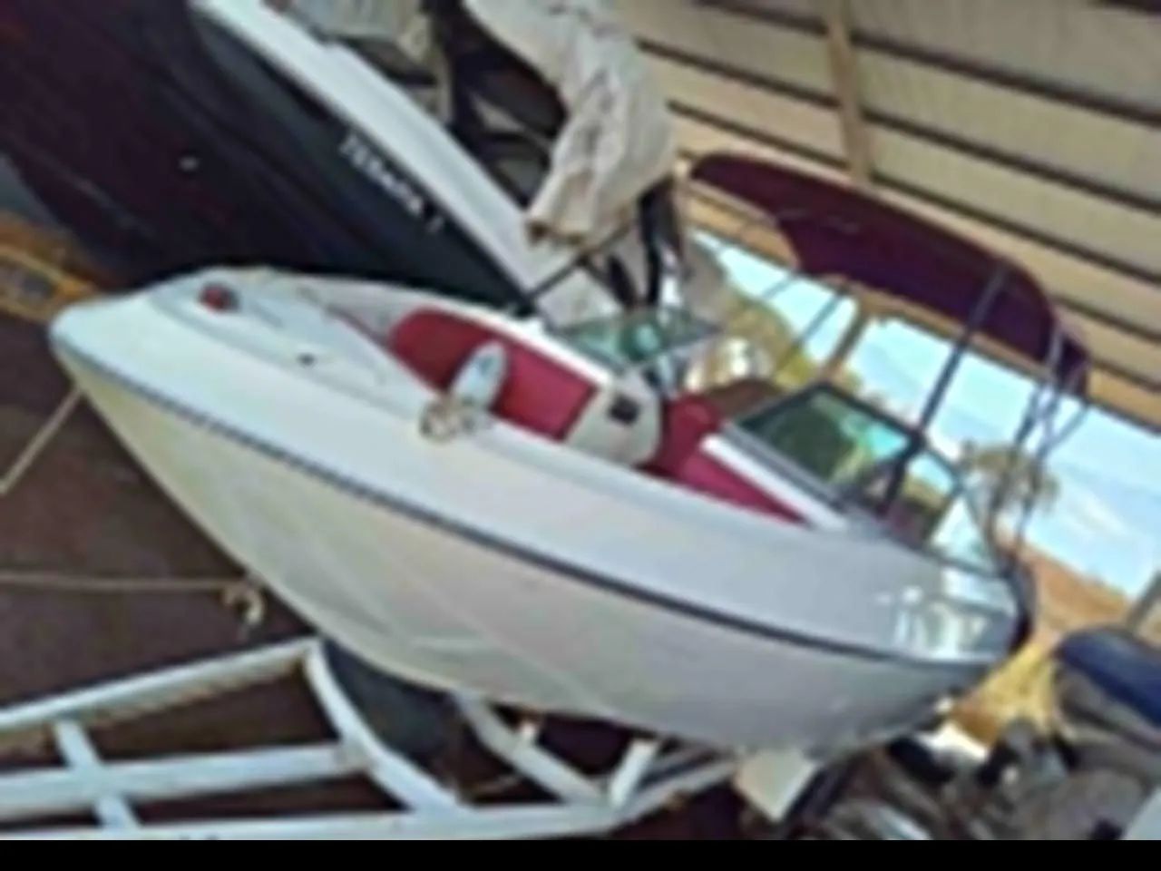 Lancha Ventura 19,5pes - motor 130hp - Foto 3