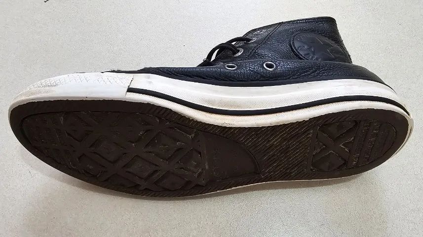Converse All Star Couro Preto Chuck Taylor - Foto 4