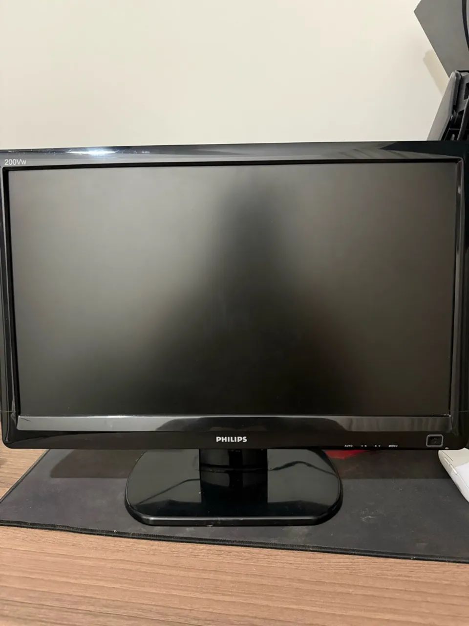 Monitor Philips 20? LED - VGA+ DVI - Ótimo estado - Foto 3
