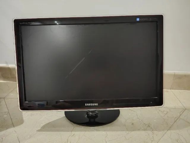  TV Samsung modelo P2470HN funcionando