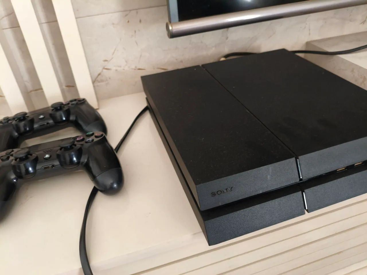 Playstation 4 + 5jogos