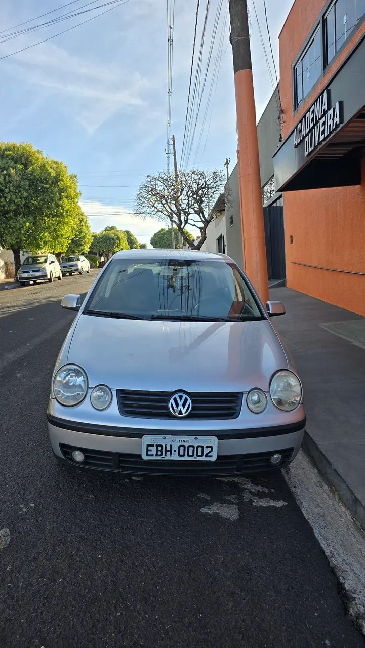 Volkswagen Polo Sedan 1.6 MI 101cv 8V 4P 2003