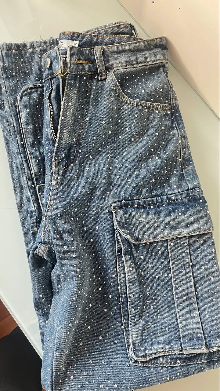 Calça cargo com strass/brilho 