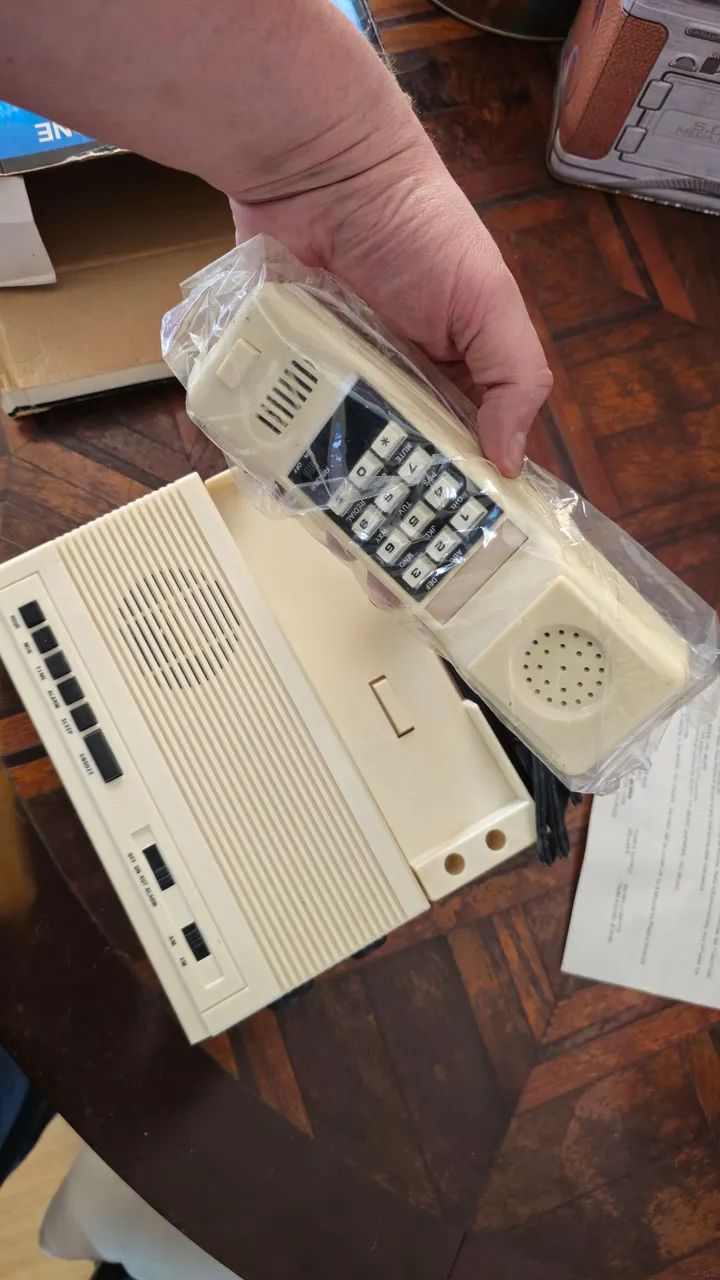 Radio relogio e telefone anos 80 - Foto 3