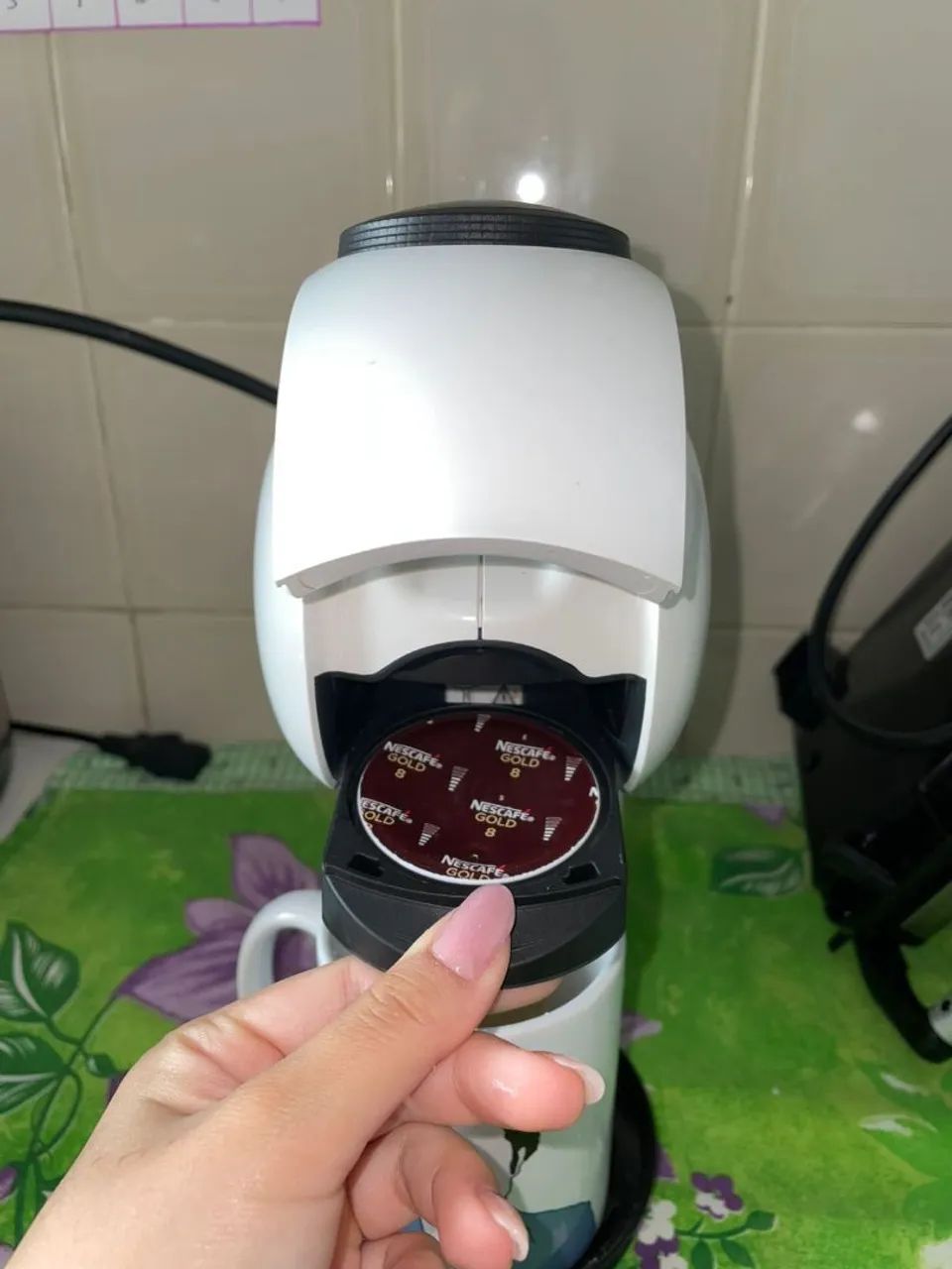 Cafeteira Dolce Gusto Genio S Branca - Foto 3