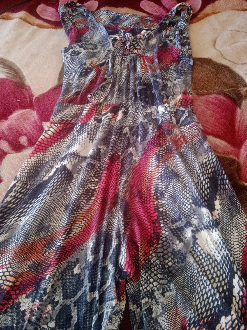 Roupas calçados  R$3 a peça - Foto 4
