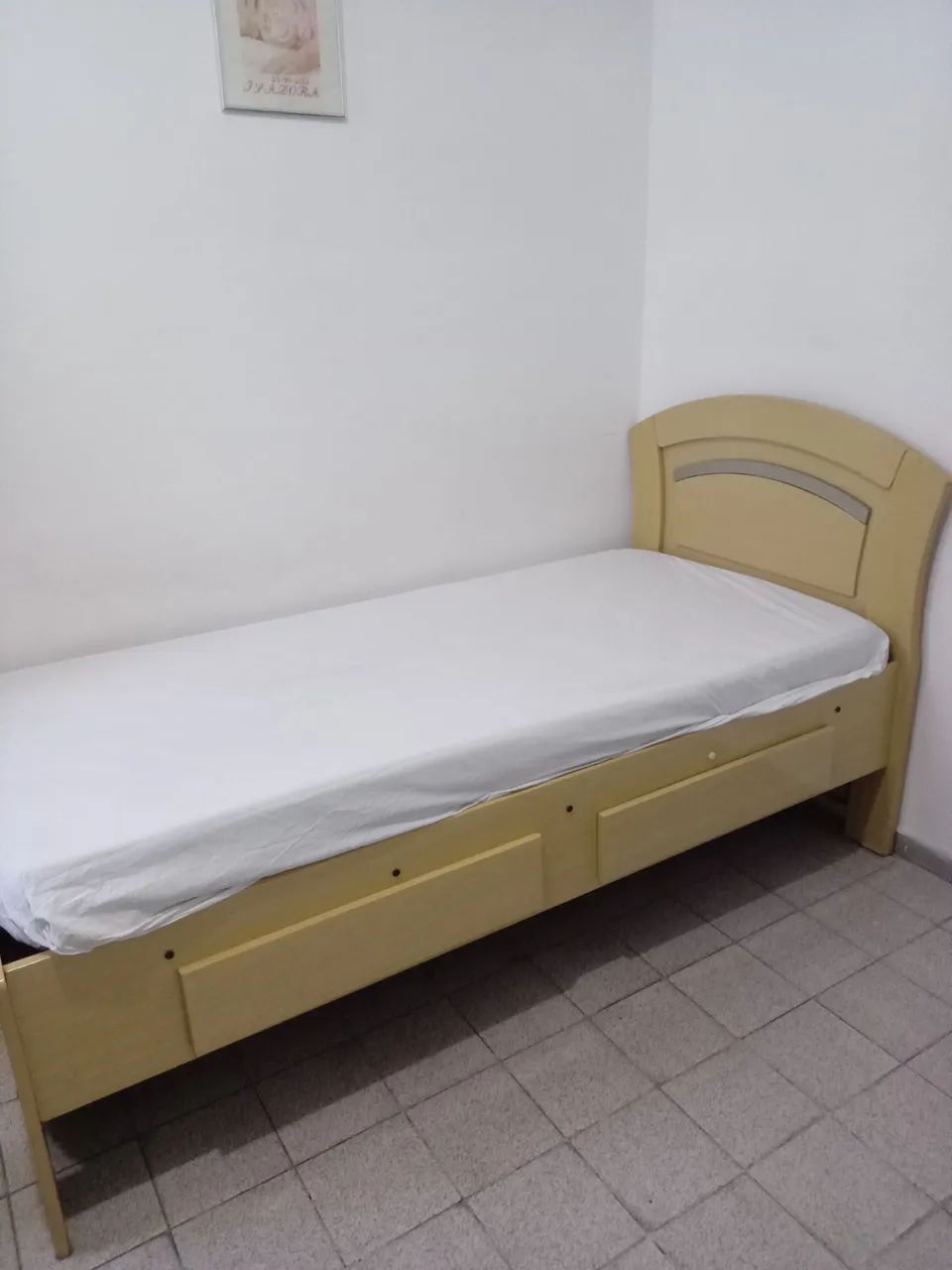 Cama solteiro com colchão 