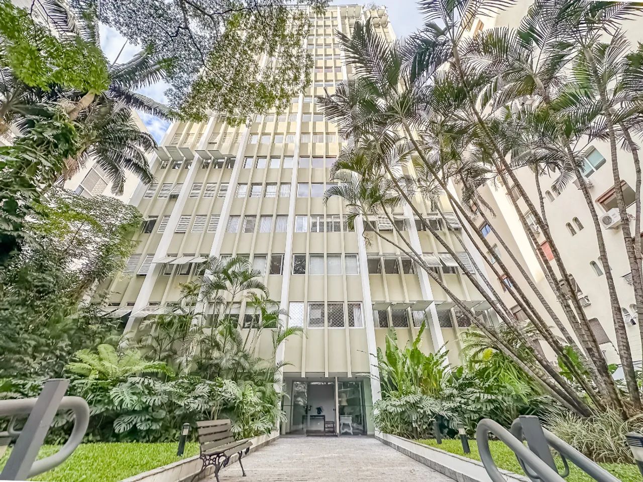 Apartamento para venda em Itaim Bibi com 2 quartos, sendo 1 suíte, 110m² - Foto 2