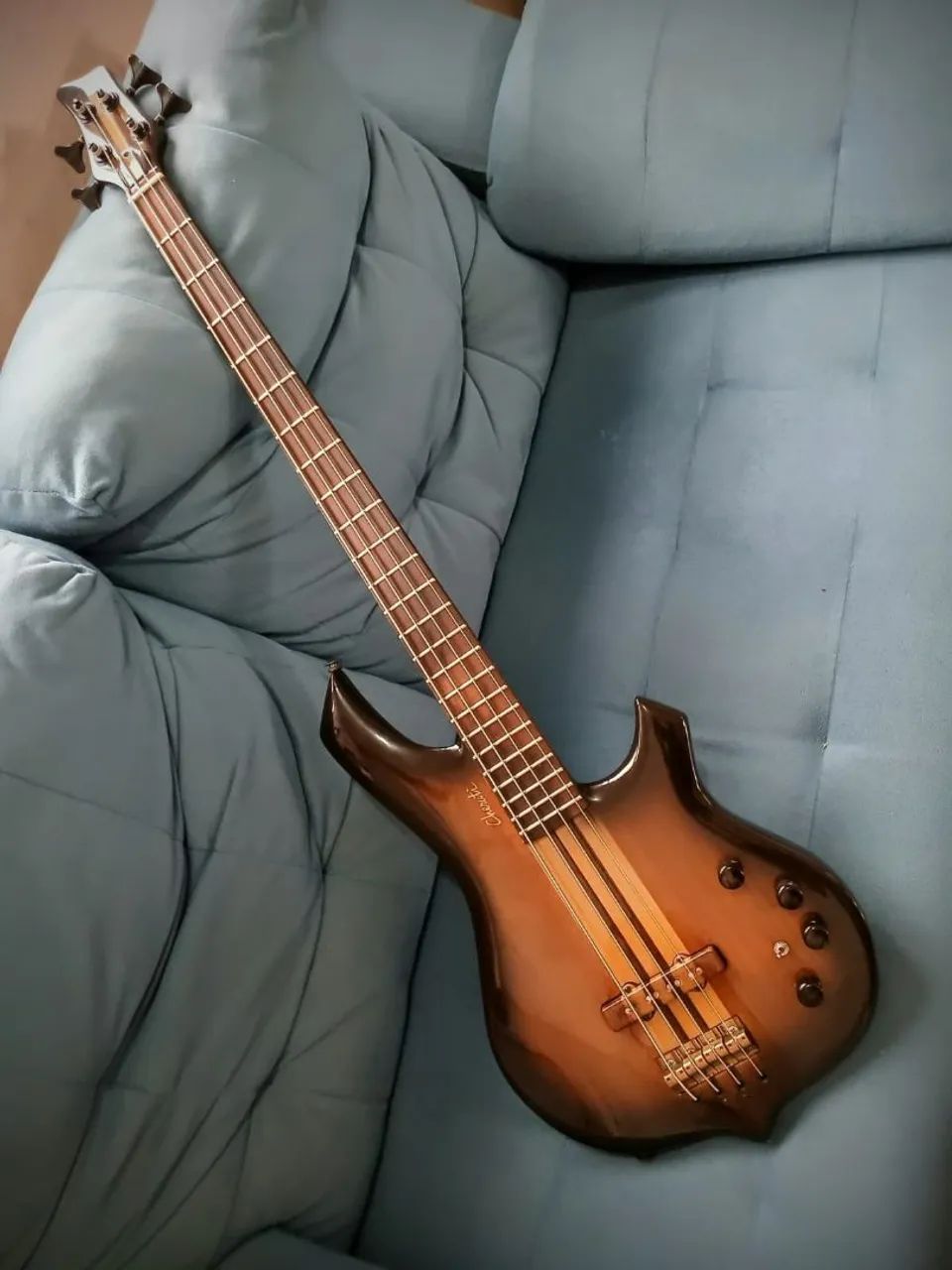 Contrabaixo Cherutti MUITO NOVO! - Foto 2