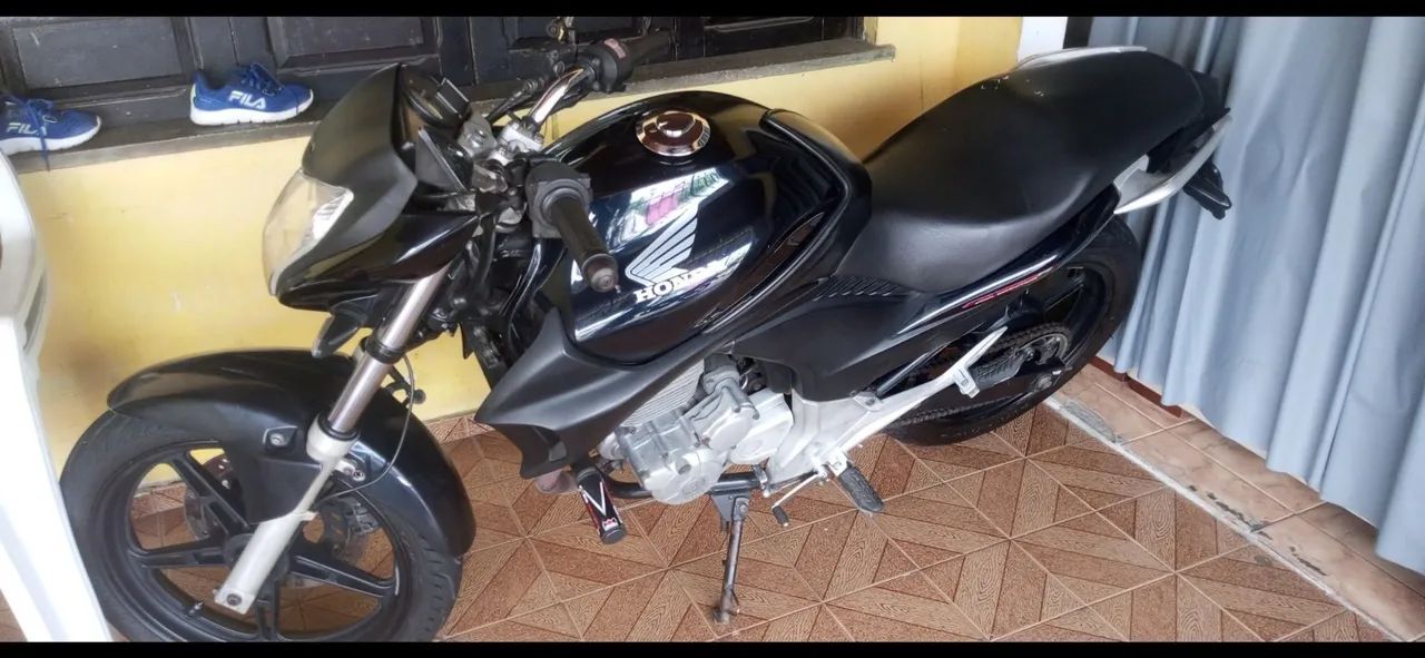 CB300r IMPECÁVEL 